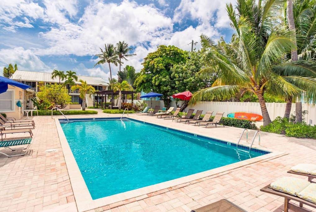 Beach Living At Island Pine Villas Blp George Town Exterior foto