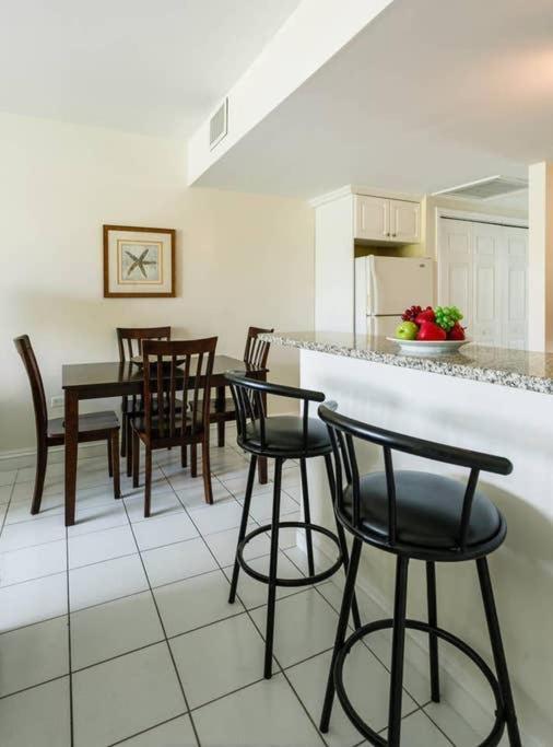 Beach Living At Island Pine Villas Blp George Town Exterior foto
