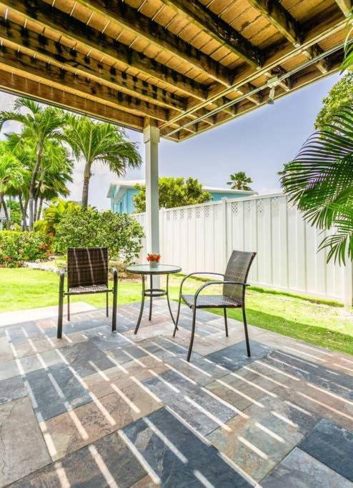 Beach Living At Island Pine Villas Blp George Town Exterior foto